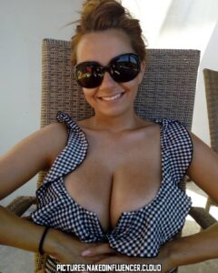 Anananana255 Green Eyes Mature Huge Breasts Big Tits